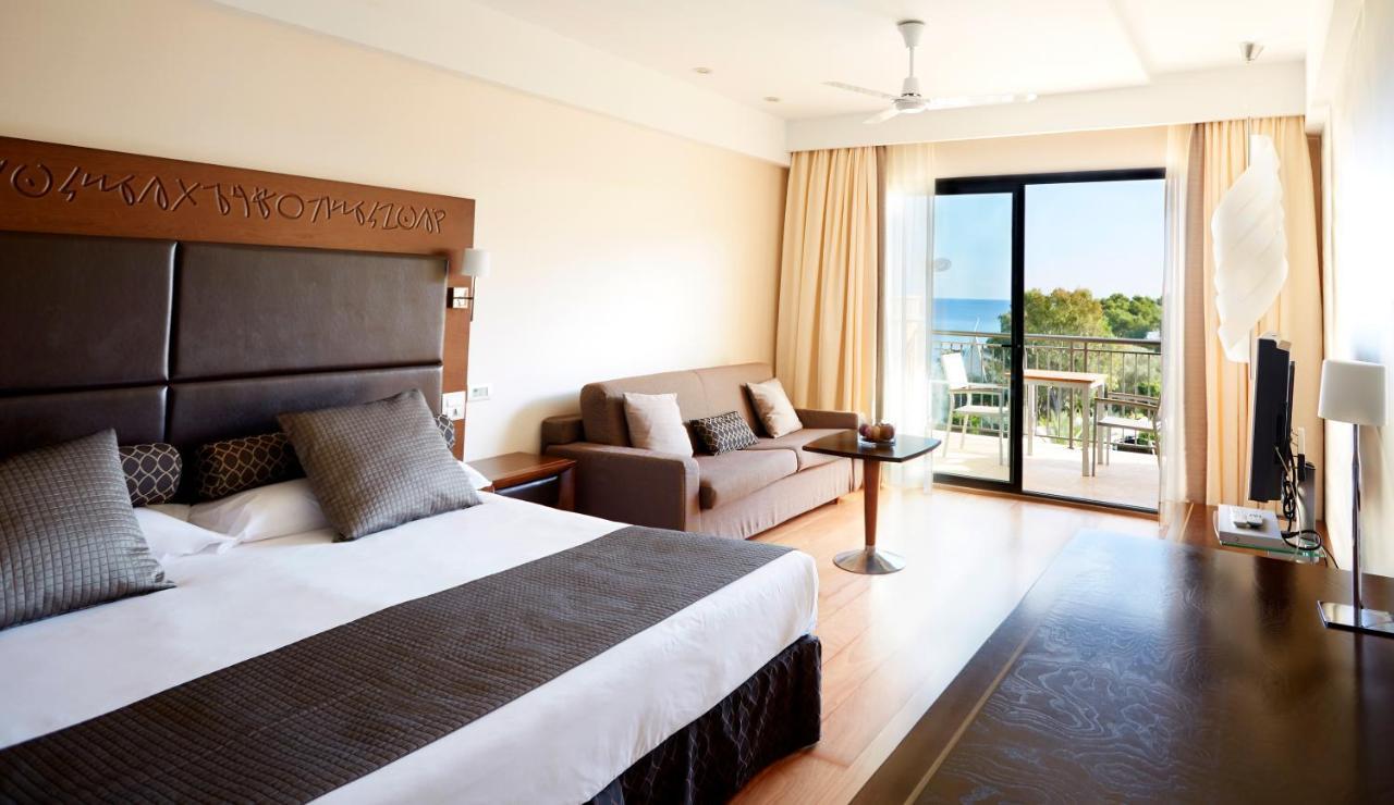 Insotel Fenicia Prestige Suites & Spa Santa Eularia des Riu Exterior photo